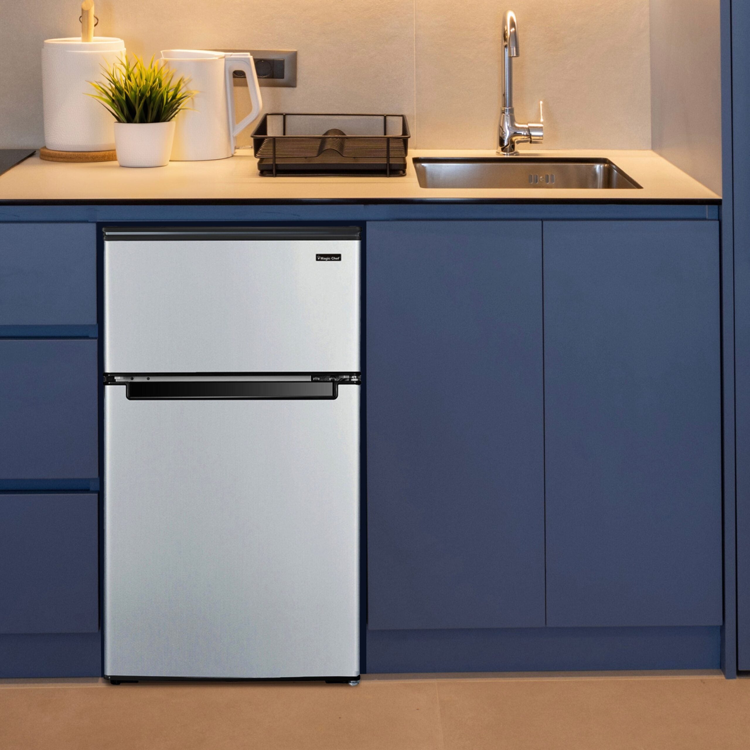 Magic Chef 3.1 Cu Ft 2 Door Manual Defrost Refrigerator | Stainless Look | Energy Star Qualified | 5 Year Warranty On Compressor | Door Storage | 2 Reversible Door image 6