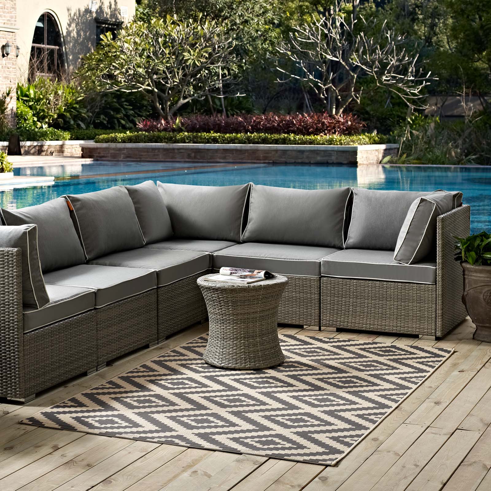 Jagged Geometric Diamond Trellis Indoor and Outdoor Area Rug | Gray and Beige | 5X8 &amp; 8X10 Size Options | Tight Low Pile Weave | Gripping Rubber Underside | 100% Soft Polypropylene | Pack Of 2 image 0