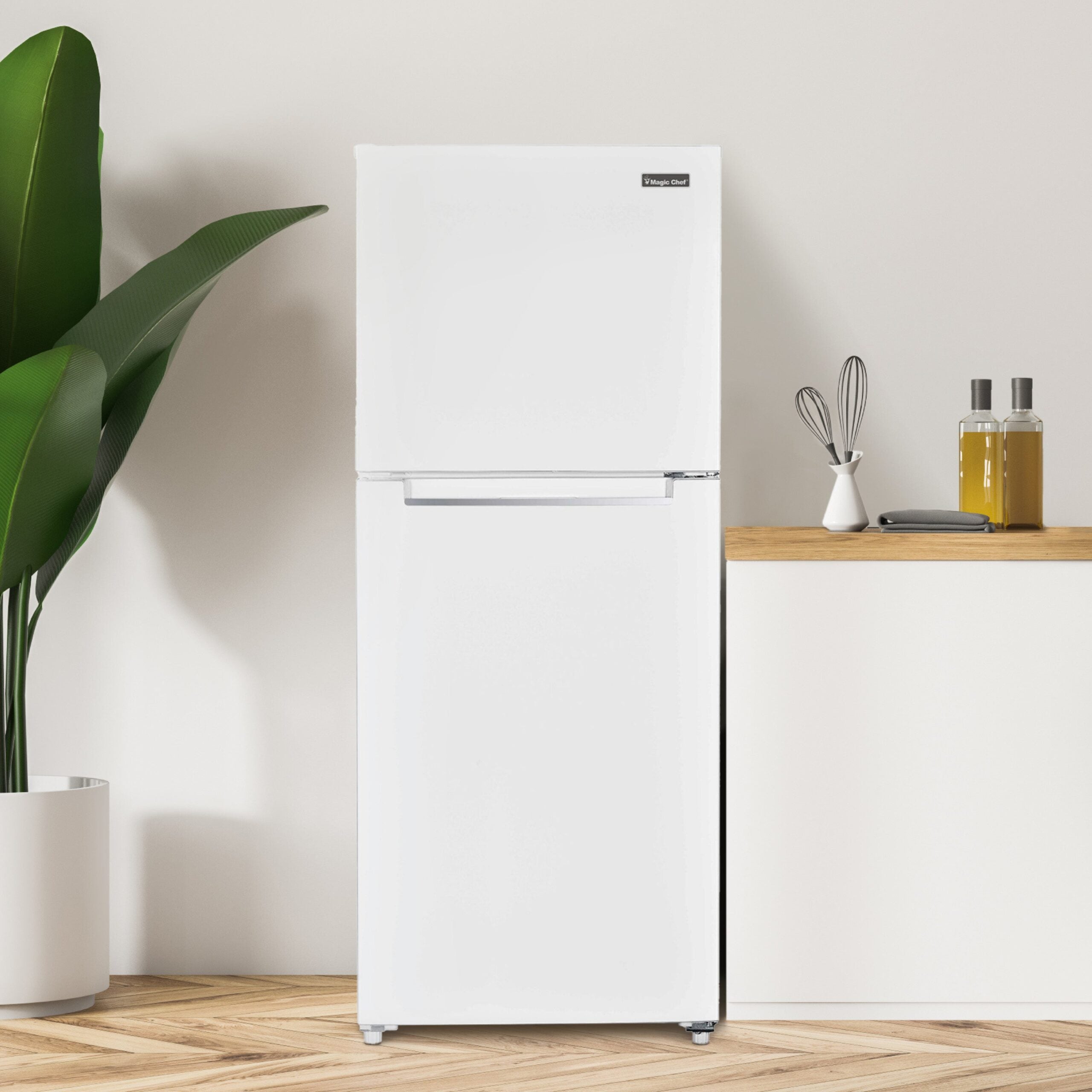 Magic Chef 10.1 Cu Ft Top Freezer Refrigerator in White | Energy Star Qualified | 5 Year Warranty On Compressor | Adjustable Shelves  | Gallon Door Storage | In-Door Can Holder image 2