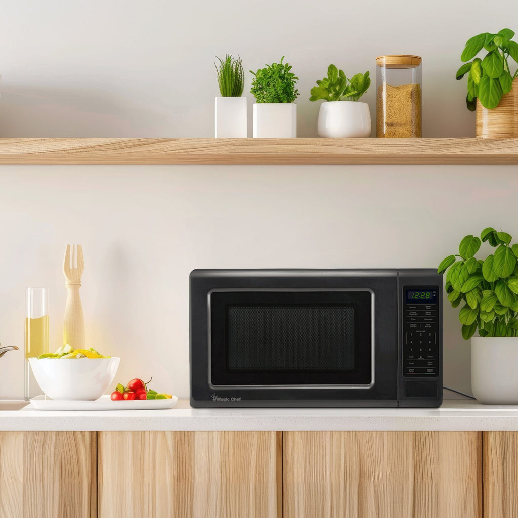Magic Chef 0.9 Cu. Ft Countertop Microwave | 900 Watt | Black | 6 Auto Cooking Modes | Child Lock | Digital Display | 10 Power Levels |  8 Years Warranty On Magnetron image 1