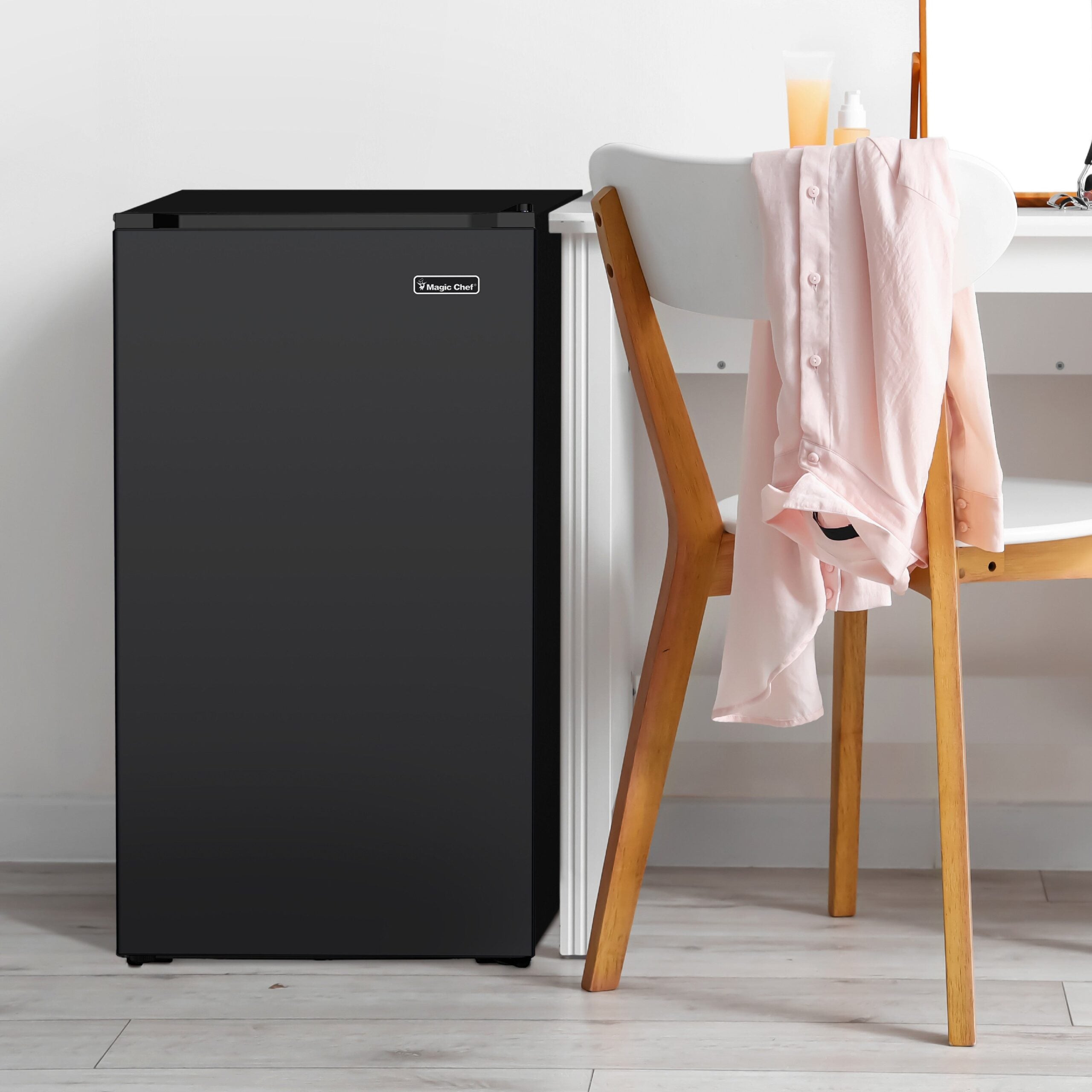 Magic Chef 3.2 Cu Ft Mini Refrigerator Without Freezer | Black Color | Energy Star Qualified | 5 Year Warranty On Compressor | 3 Fresh Food Glass Shelves | Reversible Door image 6